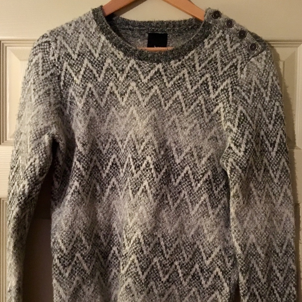 Men’s Bar III sweater